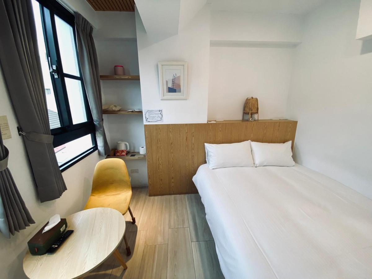 良文旅 Ryou Hotel Тайнань Экстерьер фото