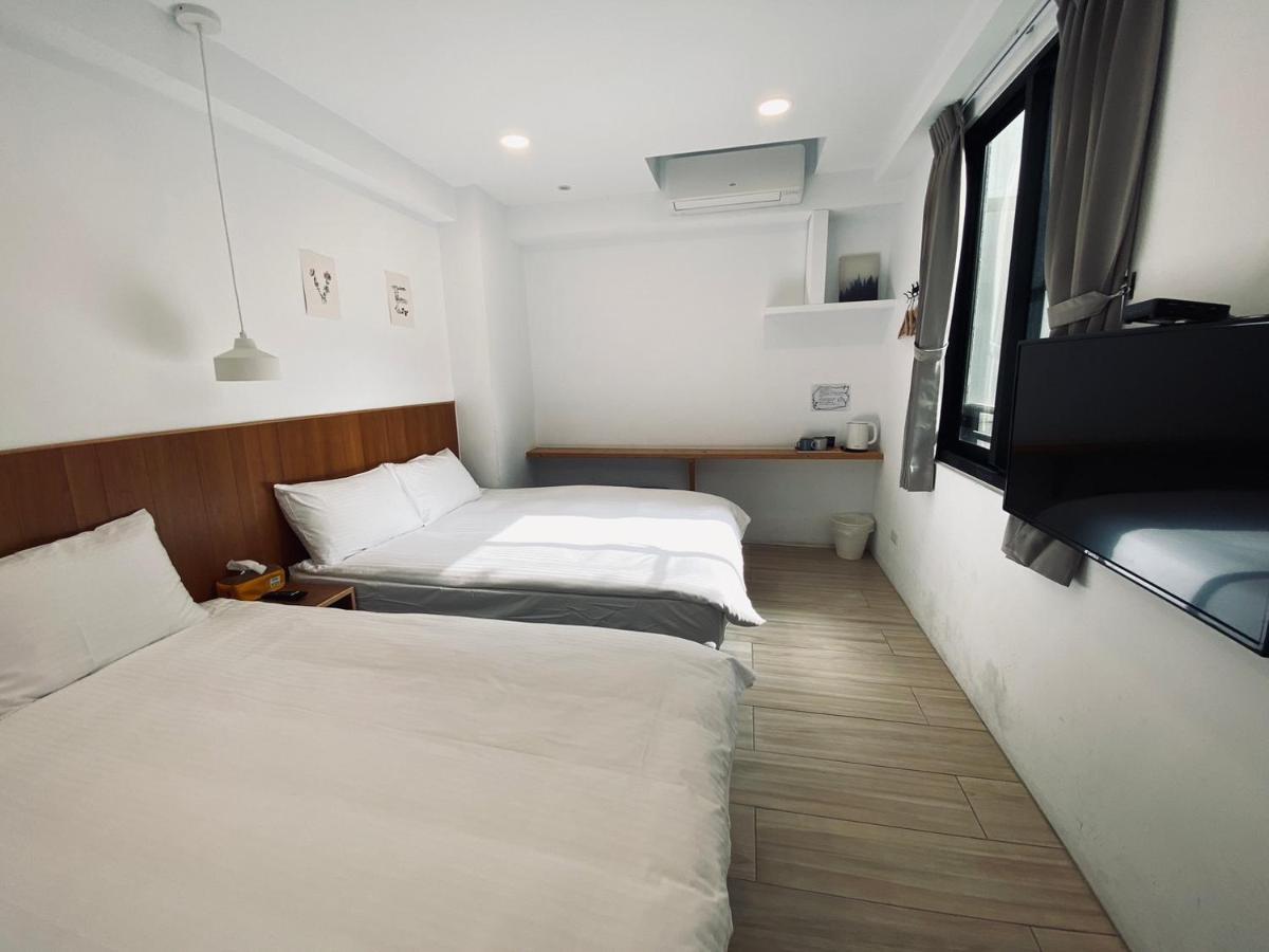 良文旅 Ryou Hotel Тайнань Экстерьер фото