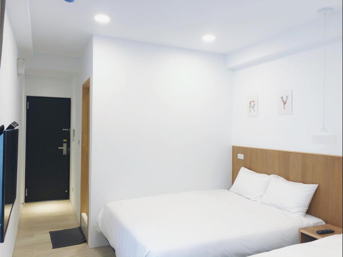 良文旅 Ryou Hotel Тайнань Экстерьер фото