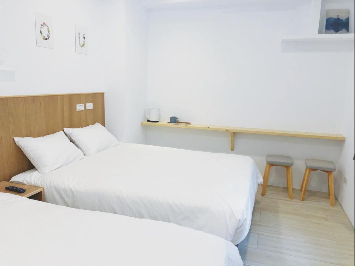 良文旅 Ryou Hotel Тайнань Экстерьер фото